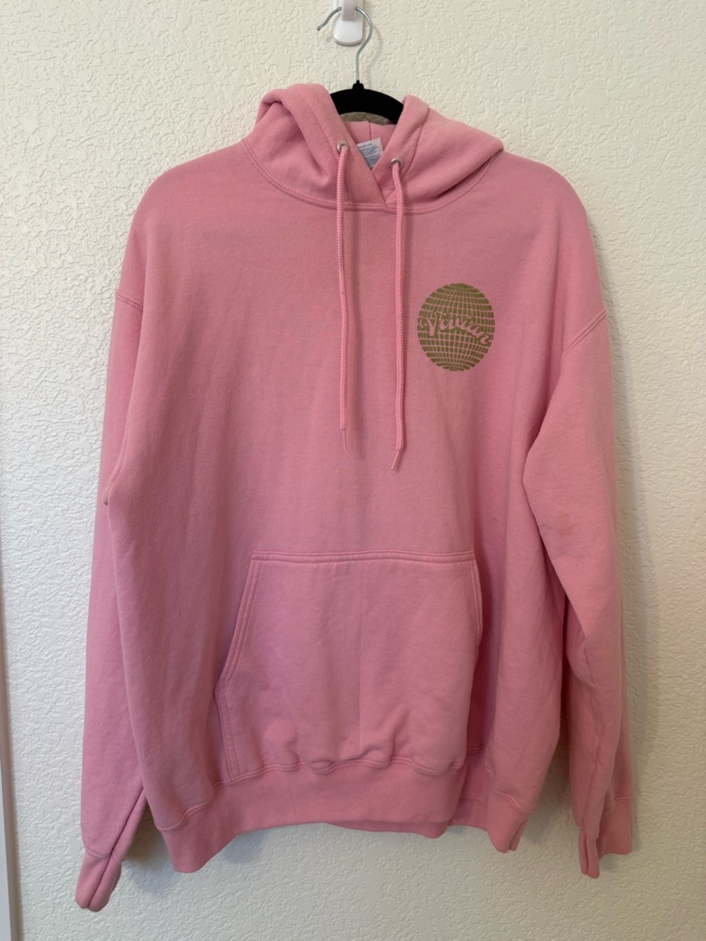 PORT & CO Vivian bubblegum pink pullover hoodie w/front pocket, size Large